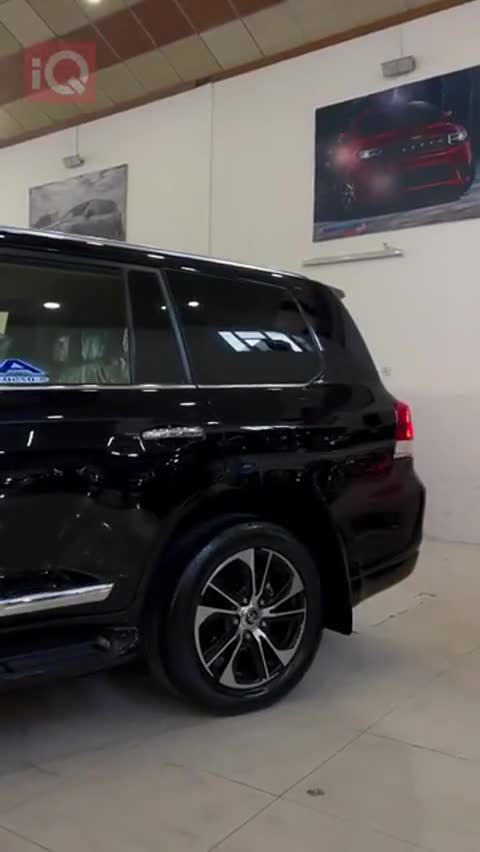 Car Video Thumbnail
